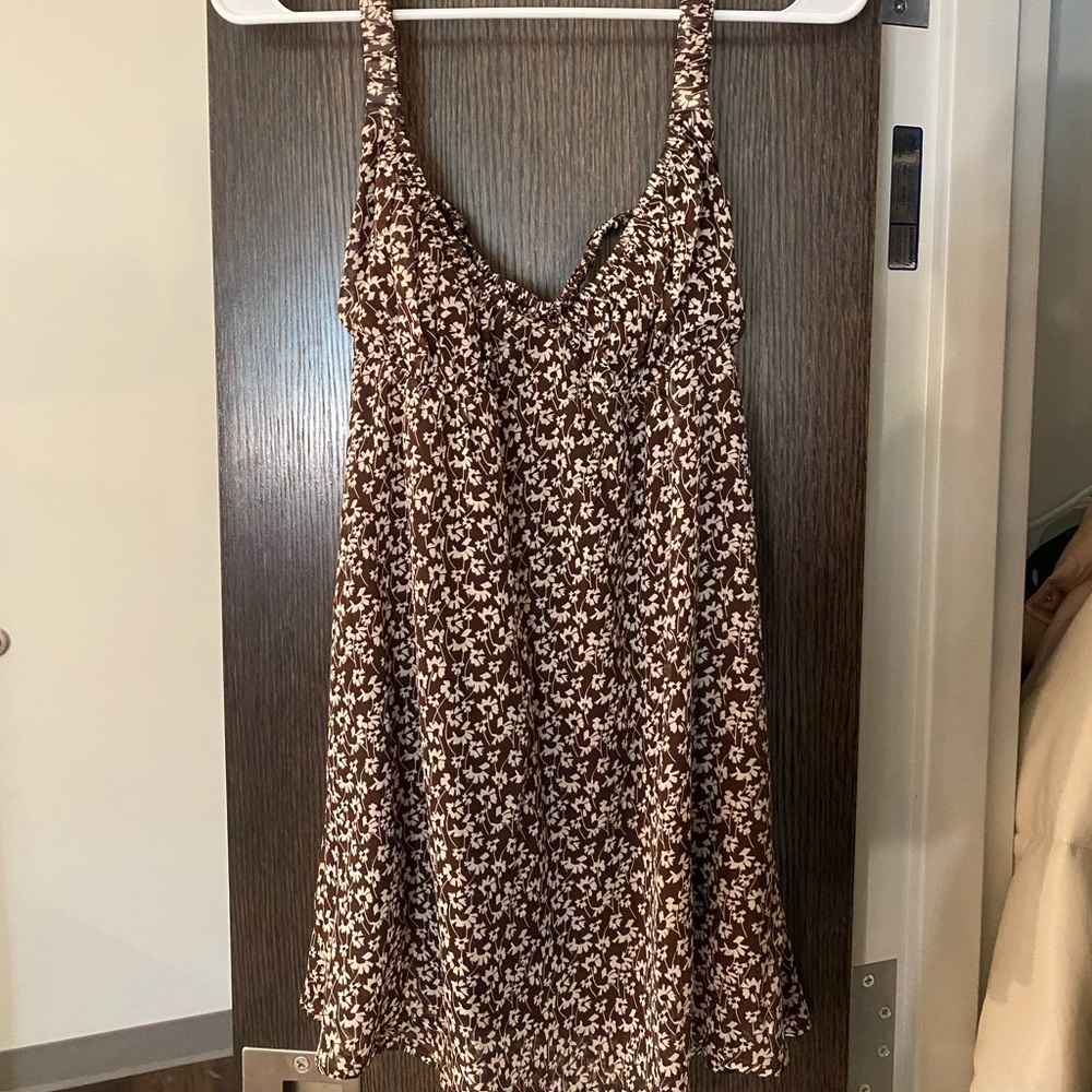Isabelle’s Cabinet Brown floral mini dress -medium